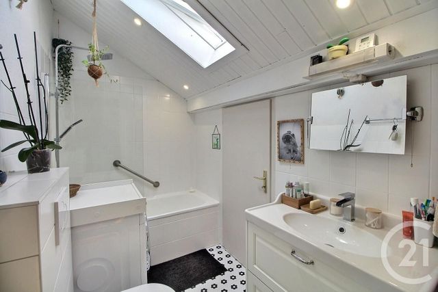 Appartement F3 à vendre - 3 pièces - 43 m2 - Evian Les Bains - 74 - RHONE-ALPES