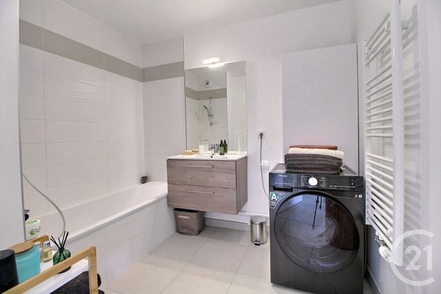 Appartement T2 &agrave; vendre - 2 pi&egrave;ces - 45,82 m2 - Evian Les Bains - 74 - RHONE-ALPES