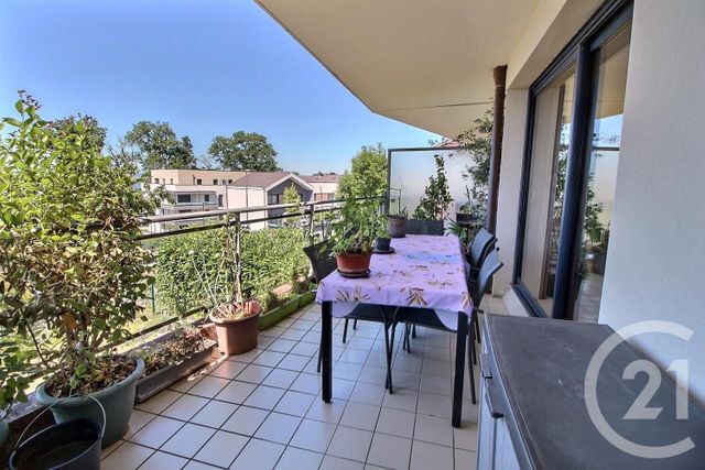 Afficher la photo en grand Appartement T3 à vendre - 3 pièces - 78,08 m2 - Evian Les Bains - 74 - RHONE-ALPES
