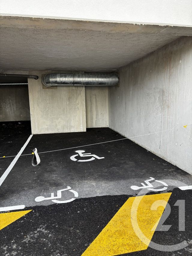 parking - THONON LES BAINS - 74