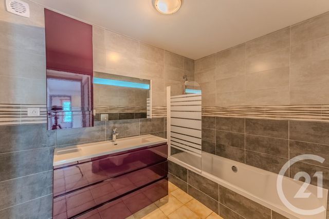 Appartement T3 &agrave; louer - 3 pi&egrave;ces - 65,44 m2 - Vacheresse - 74 - RHONE-ALPES