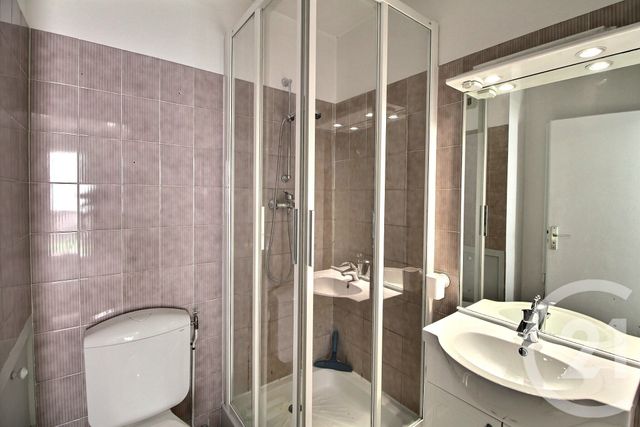 Appartement T1 &agrave; louer - 1 pi&egrave;ce - 29,83 m2 - Evian Les Bains - 74 - RHONE-ALPES