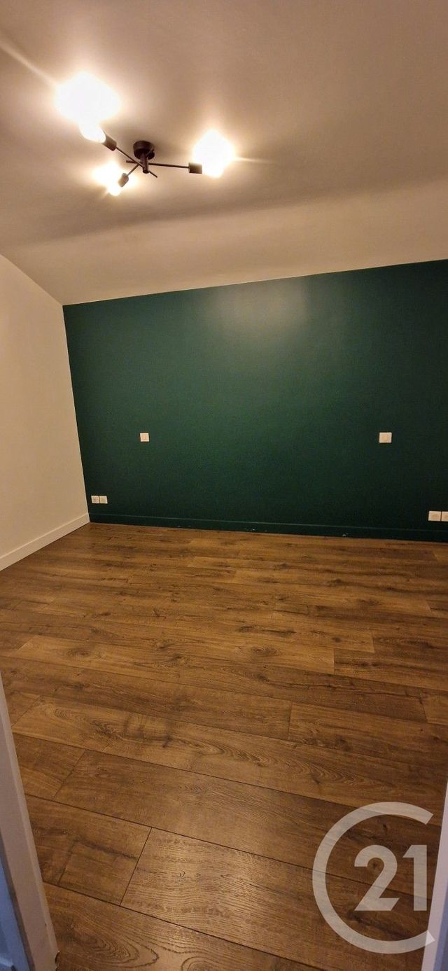 Appartement T3 &agrave; louer - 3 pi&egrave;ces - 82,21 m2 - Evian Les Bains - 74 - RHONE-ALPES