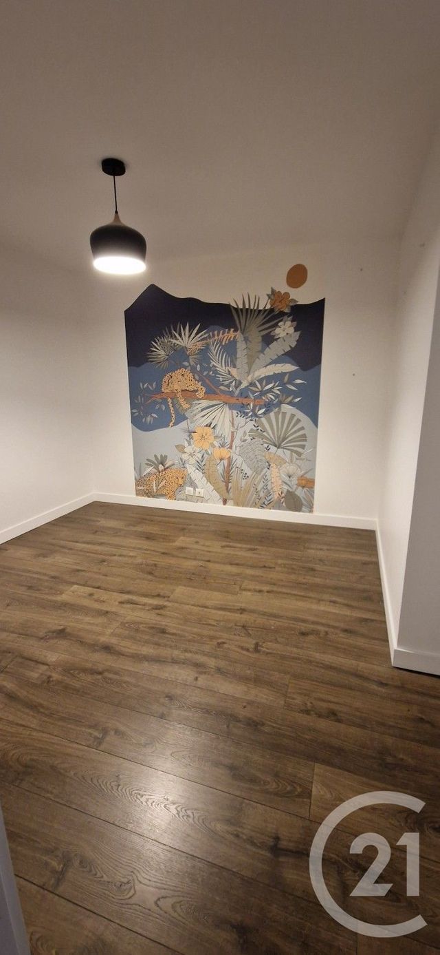 Appartement T3 &agrave; louer - 3 pi&egrave;ces - 82,21 m2 - Evian Les Bains - 74 - RHONE-ALPES