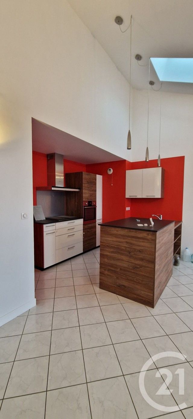 Appartement T3 &agrave; louer - 3 pi&egrave;ces - 82,21 m2 - Evian Les Bains - 74 - RHONE-ALPES