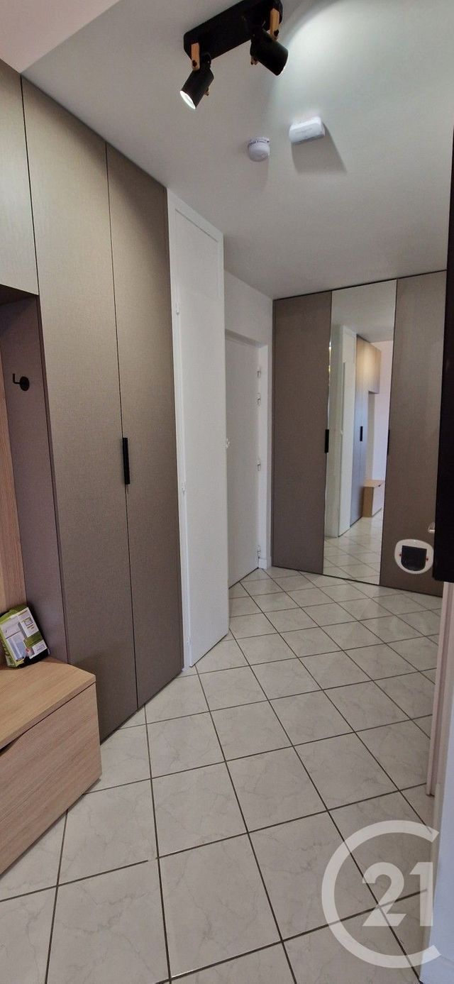 Appartement T3 &agrave; louer - 3 pi&egrave;ces - 82,21 m2 - Evian Les Bains - 74 - RHONE-ALPES