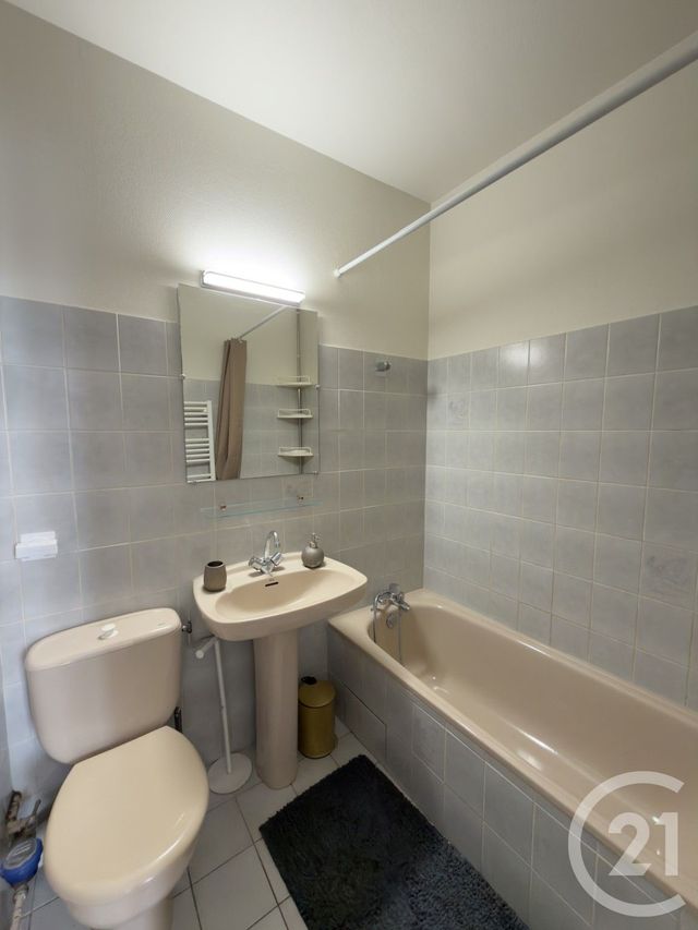 Appartement T1 &agrave; louer - 1 pi&egrave;ce - 28,83 m2 - Evian Les Bains - 74 - RHONE-ALPES