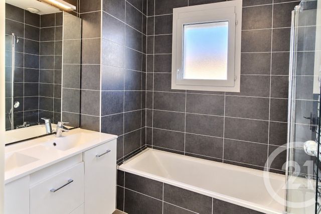 Maison &agrave; vendre - 4 pi&egrave;ces - 81,21 m2 - Evian Les Bains - 74 - RHONE-ALPES