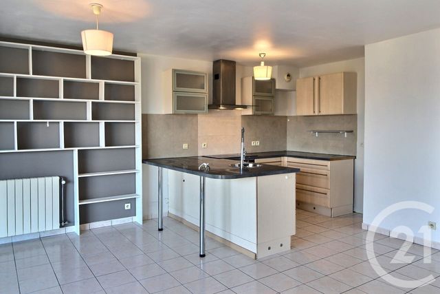Appartement T3 &agrave; louer - 3 pi&egrave;ces - 68,66 m2 - Evian Les Bains - 74 - RHONE-ALPES