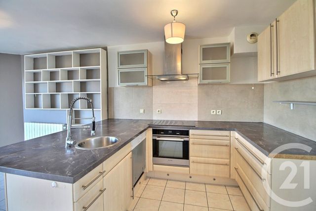 Appartement T3 &agrave; louer - 3 pi&egrave;ces - 68,66 m2 - Evian Les Bains - 74 - RHONE-ALPES