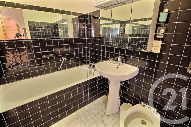 Appartement F2 &agrave; vendre - 2 pi&egrave;ces - 57,02 m2 - Evian Les Bains - 74 - RHONE-ALPES