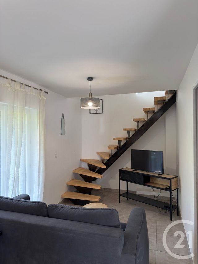 Appartement T3 &agrave; louer - 3 pi&egrave;ces - 39,65 m2 - Evian Les Bains - 74 - RHONE-ALPES