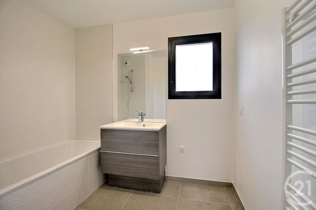 Afficher la photo en grand Appartement F4 à vendre - 4 pièces - 79,37 m2 - Thonon Les Bains - 74 - RHONE-ALPES